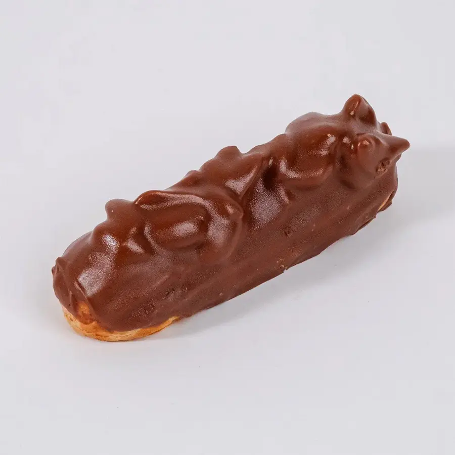 Пирожное Эклер Сникерс 